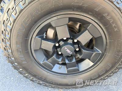 2011 Toyota FJ Cruiser w/Rear Doors - zdjęcie 22 z 26 - miniatura