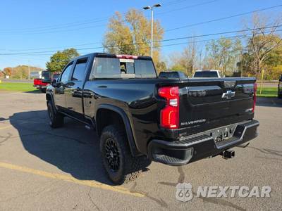 2024 Chevrolet Silverado 2500HD ZR2 Crew Cab Medium Bed 3LT - zdjęcie 2 z 25 - miniatura