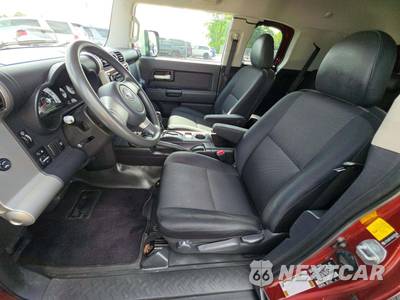 2010 Toyota FJ Cruiser w/Rear Doors - zdjęcie 6 z 24 - miniatura