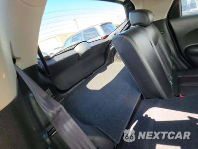 2013 Nissan JUKE SL - zdjęcie 14 z 28 - miniatura