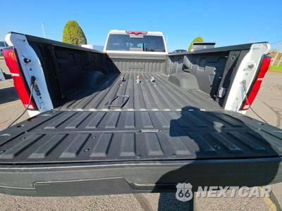 2024 Chevrolet Silverado 3500HD High Country Crew Cab Long Bed 3LZ - zdjęcie 14 z 27 - miniatura