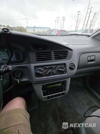 2002 Toyota Sienna CE 114.2" WB - zdjęcie 10 z 27 - miniatura