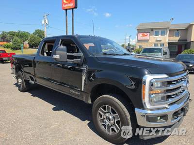 2023 Ford Super Duty F-350 Lariat Crew Cab Long Bed - zdjęcie 4 z 23 - miniatura