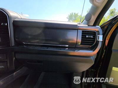 2023 Ford Super Duty F-350 Lariat Crew Cab Long Bed - zdjęcie 19 z 23 - miniatura