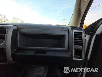 2016 Ram 4500 Cab Chassis Tradesman Regular Cab DRW - zdjęcie 16 z 26 - miniatura