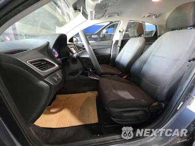 2020 Hyundai Accent SE - zdjęcie 6 z 23 - miniatura