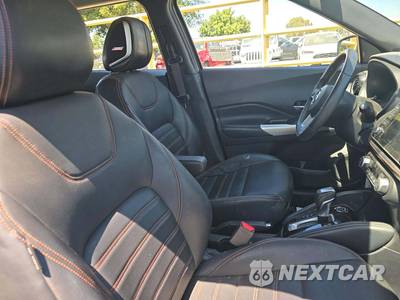2019 Nissan Kicks SR - zdjęcie 18 z 31 - miniatura