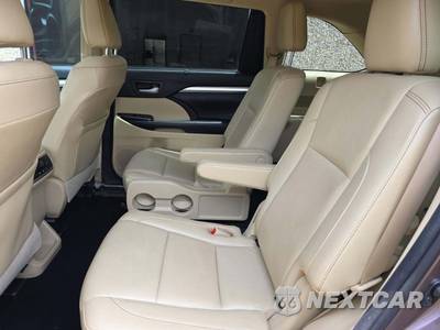 2017 Toyota Highlander XLE - zdjęcie 13 z 25 - miniatura