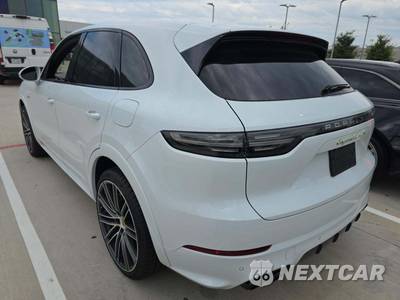 2022 Porsche Cayenne Turbo S E-Hybrid - zdjęcie 2 z 22 - miniatura