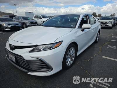 2022 Toyota Camry LE - zdjęcie 1 z 22 - miniatura