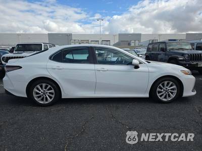 2022 Toyota Camry LE - zdjęcie 4 z 22 - miniatura