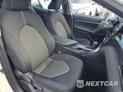 2022 Toyota Camry LE - zdjęcie 18 z 22 - miniatura