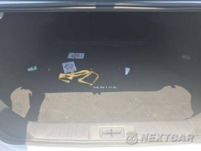 2025 Nissan Sentra SV - zdjęcie 14 z 20 - miniatura