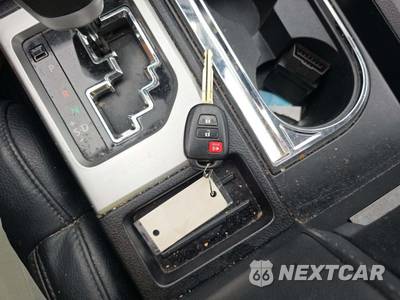 2019 Toyota Tundra Limited Crew Cab Short Bed - zdjęcie 8 z 26 - miniatura