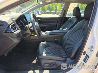 2024 Toyota Camry SE - zdjęcie 3 z 17 - miniatura