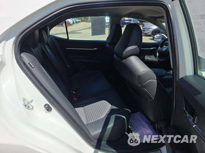 2024 Toyota Camry SE - zdjęcie 13 z 17 - miniatura