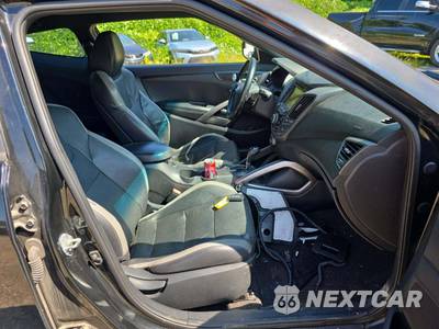 2016 Hyundai Veloster Turbo - zdjęcie 18 z 36 - miniatura