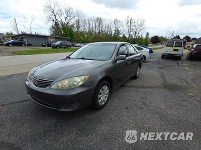 2005 Toyota Camry LE - zdjęcie 1 z 30 - miniatura