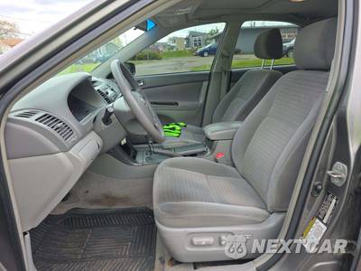 2005 Toyota Camry LE - zdjęcie 3 z 30 - miniatura