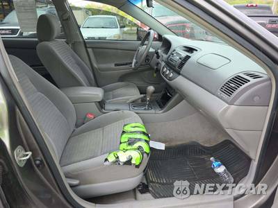 2005 Toyota Camry LE - zdjęcie 15 z 30 - miniatura