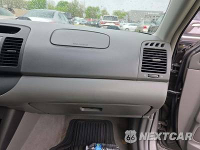 2005 Toyota Camry LE - zdjęcie 16 z 30 - miniatura