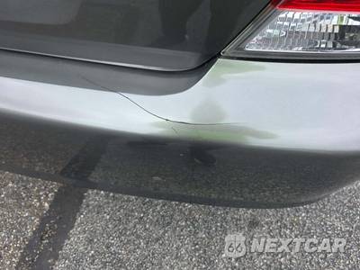 2005 Toyota Camry LE - zdjęcie 24 z 30 - miniatura