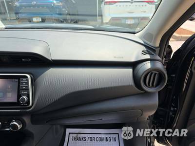 2025 Nissan Kicks Play - zdjęcie 19 z 20 - miniatura