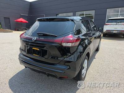 2025 Nissan Kicks Play - zdjęcie 3 z 20 - miniatura