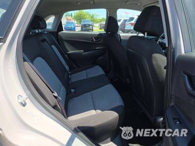 2023 Hyundai Kona SE - zdjęcie 13 z 23 - miniatura