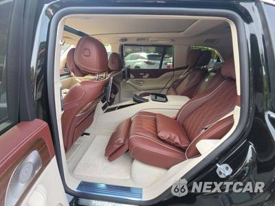 2026 Mercedes-Benz Maybach GLS 600 4MATIC - zdjęcie 13 z 22 - miniatura