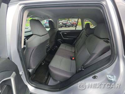 2024 Toyota RAV4 XLE - zdjęcie 13 z 27 - miniatura