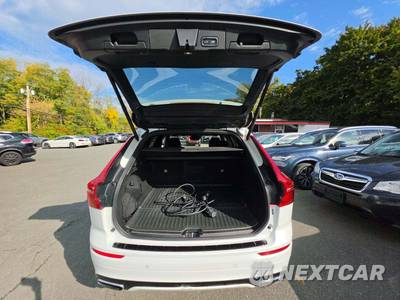 2021 Volvo XC60 Recharge Plug-In Hybrid T8 R-Design - zdjęcie 14 z 29 - miniatura
