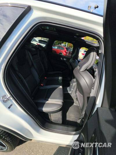 2021 Volvo XC60 Recharge Plug-In Hybrid T8 R-Design - zdjęcie 16 z 29 - miniatura