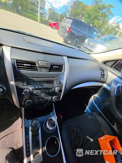 2014 Nissan Altima 2.5 S - zdjęcie 10 z 32 - miniatura