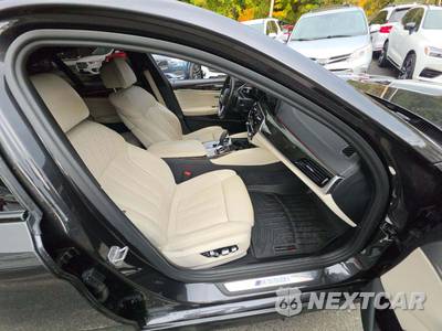2021 BMW 5 Series Sedan M550i xDrive - zdjęcie 18 z 24 - miniatura