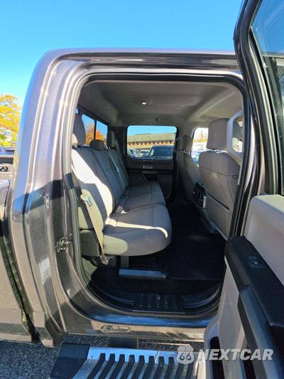 2017 Ford Super Duty F-250 XLT Crew Cab Medium Bed - zdjęcie 16 z 30 - miniatura