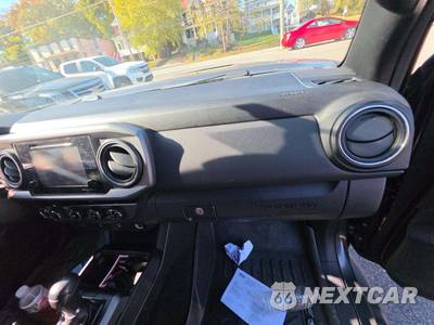 2016 Toyota Tacoma TRD Off-Road Crew Cab Medium Bed - zdjęcie 19 z 23 - miniatura