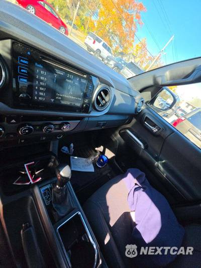 2016 Toyota Tacoma TRD Off-Road Crew Cab Medium Bed - zdjęcie 10 z 23 - miniatura
