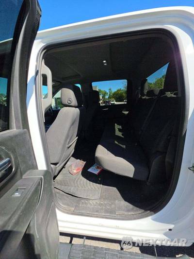 2020 Chevrolet Silverado 3500HD LT Crew Cab Medium Bed - zdjęcie 13 z 23 - miniatura