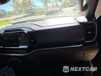 2025 Chevrolet Silverado 3500HD LT Crew Cab Long Bed 1LT DRW - zdjęcie 19 z 21 - miniatura
