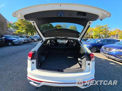 2022 Volkswagen Atlas Cross Sport V6 SEL R-Line - zdjęcie 14 z 21 - miniatura