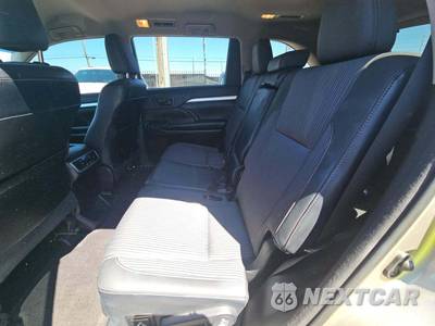 2015 Toyota Highlander LE Plus - zdjęcie 13 z 29 - miniatura
