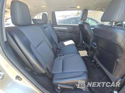 2015 Toyota Highlander LE Plus - zdjęcie 17 z 29 - miniatura