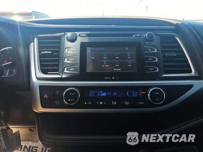 2015 Toyota Highlander LE Plus - zdjęcie 10 z 29 - miniatura