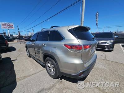 2015 Toyota Highlander LE Plus - zdjęcie 2 z 29 - miniatura