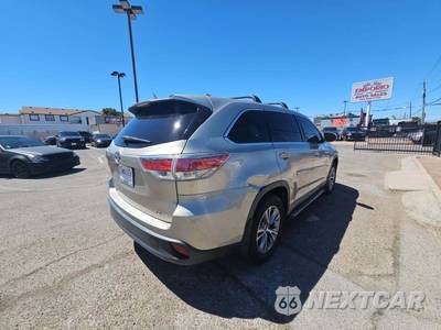 2015 Toyota Highlander LE Plus - zdjęcie 3 z 29 - miniatura
