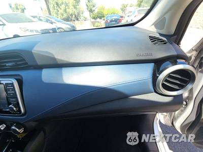 2025 Nissan Versa SV - zdjęcie 16 z 18 - miniatura