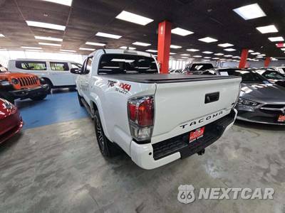 2020 Toyota Tacoma TRD Sport Crew Cab Medium Bed - zdjęcie 2 z 21 - miniatura