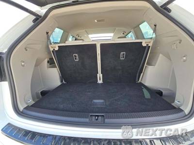2024 Volkswagen Atlas 2.0T SEL Premium R-Line - zdjęcie 12 z 19 - miniatura