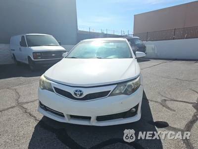 2013 Toyota Camry SE - zdjęcie 1 z 35 - miniatura